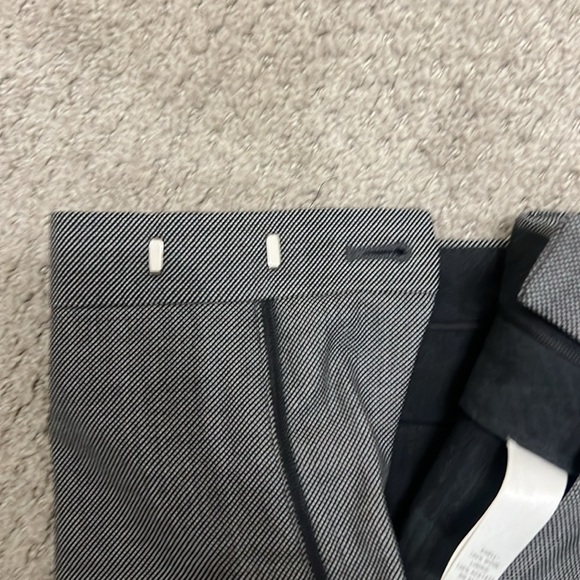 Gently worn Banana Republic Sz 32.5/29 flat front pin dot dress pant - Picture 6 of 7